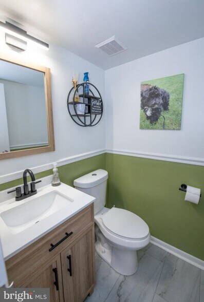 Building Photo - 305 Shawmont Ave