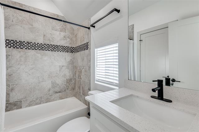 Building Photo - 2609 La Altura Ln