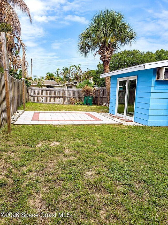 Building Photo - 217 Martin St