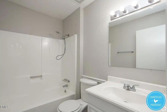 Building Photo - 120 Rectory St