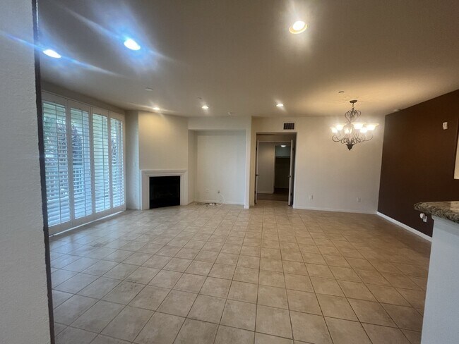 Building Photo - "Coastal Living Awaits: Spacious 2BR Condo...