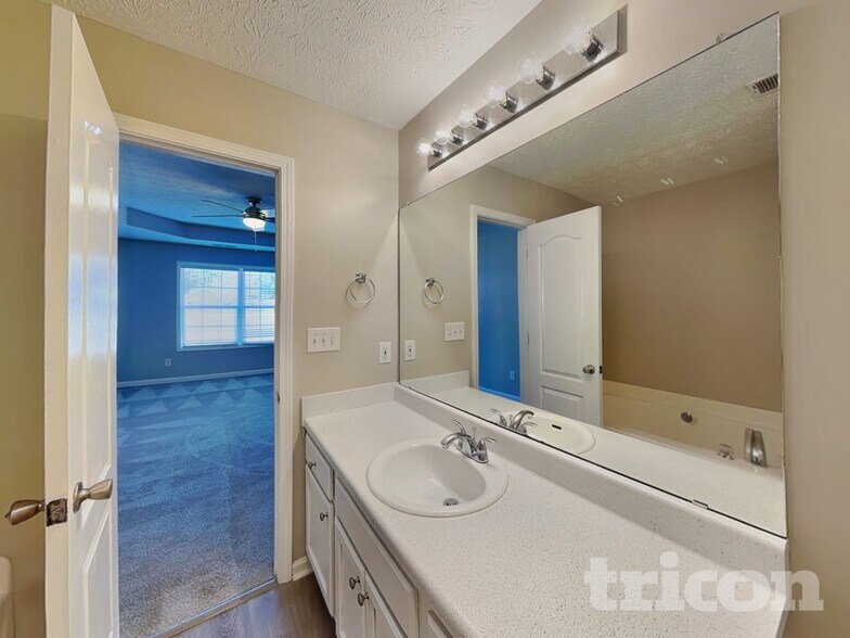 Building Photo - 1009 Butterfly Cove Way