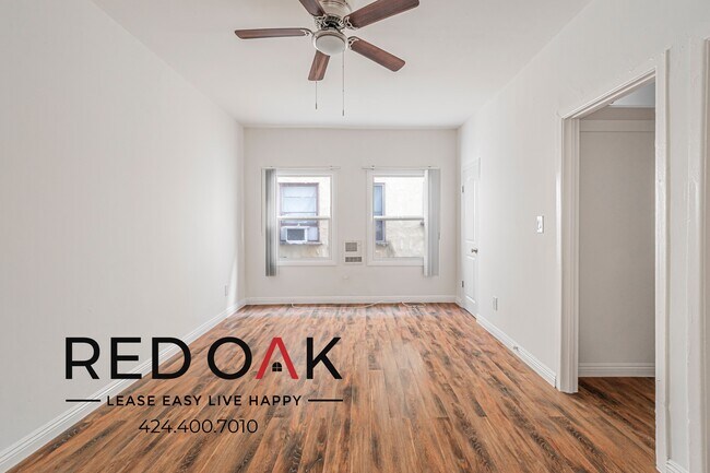 Building Photo - 420 N Coronado St