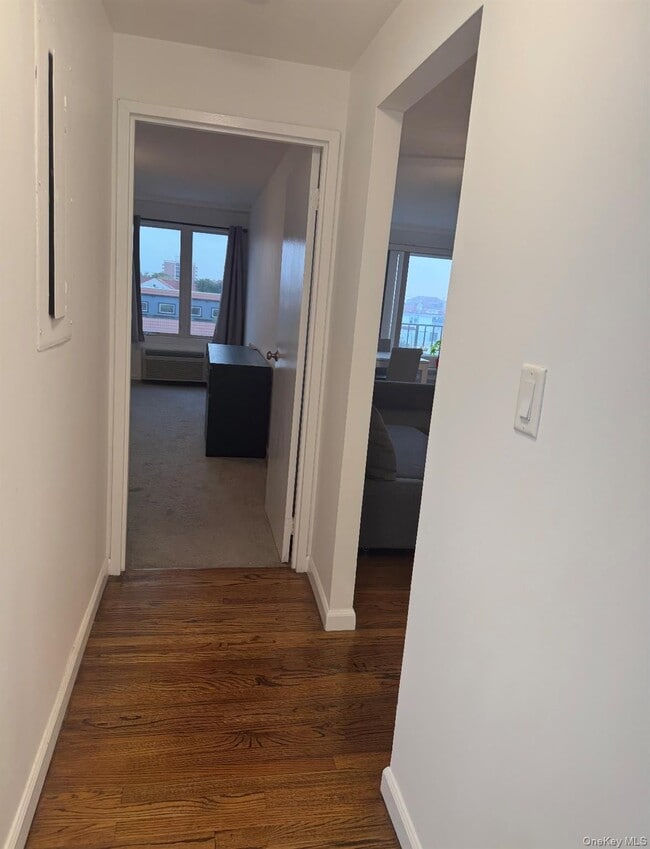 Building Photo - 235 W Park Ave