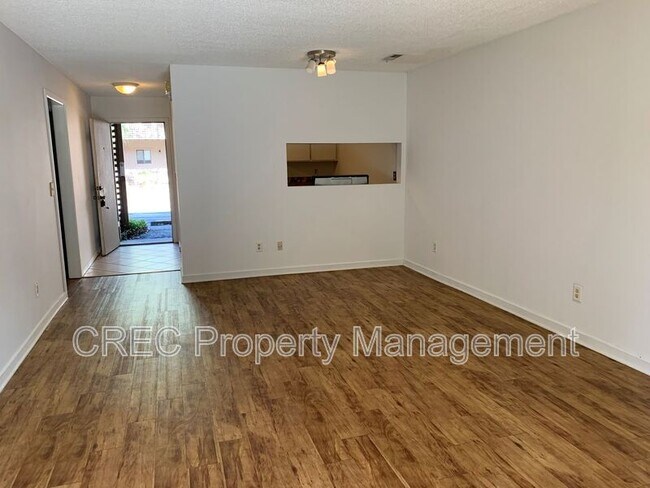Building Photo - 2736 Jobee Dr