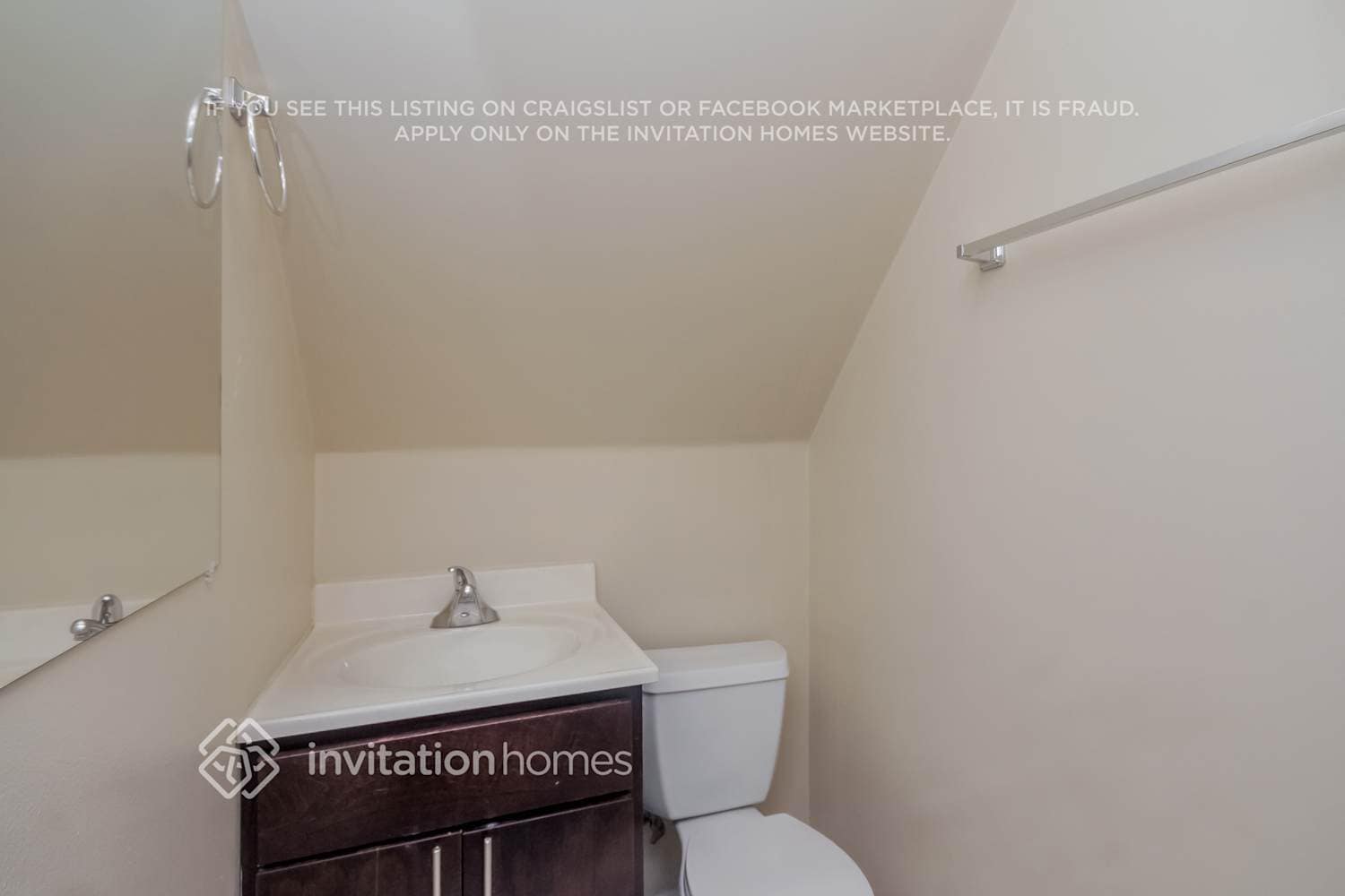 Building Photo - 6209 S Meade Ave