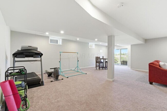 Building Photo - 238 Harness Way