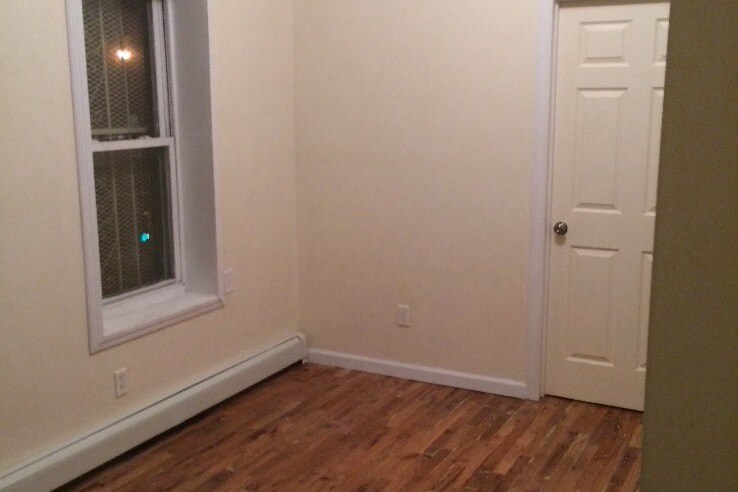 Building Photo - 870 Herkimer St