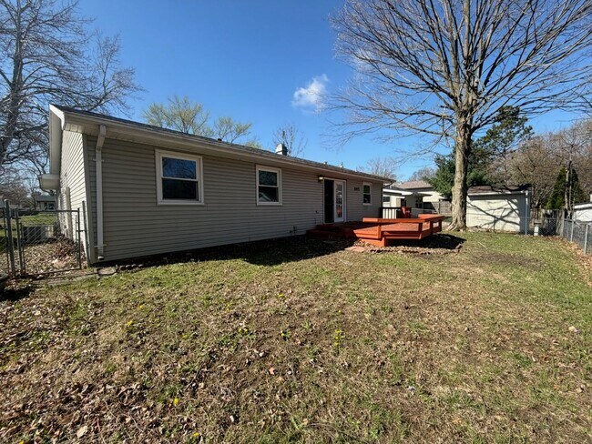 Building Photo - 2310 Blackthorn Dr