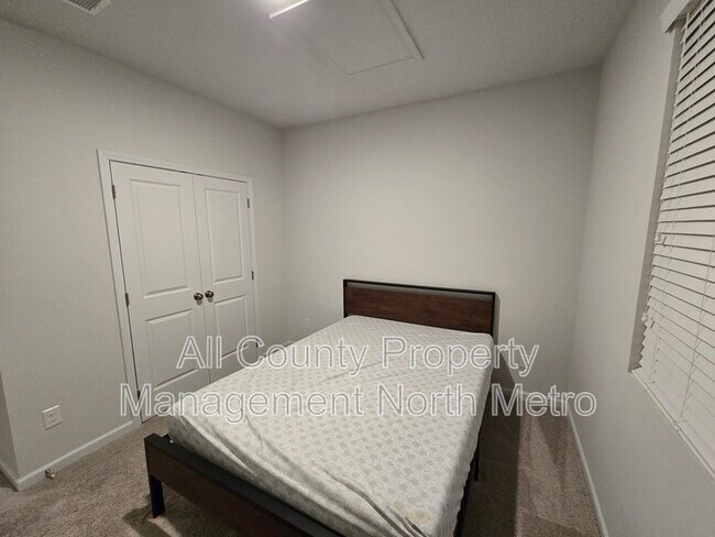 Building Photo - 193 Springwood Ln