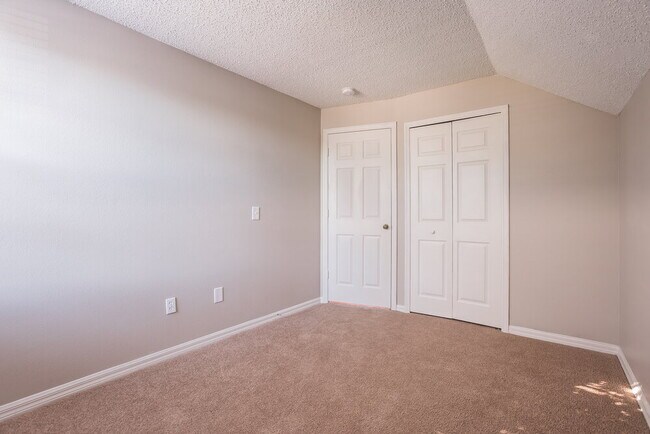 Building Photo - 2435 Sagemont Dr