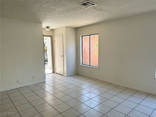 Building Photo - 5436 Burkshire Dr