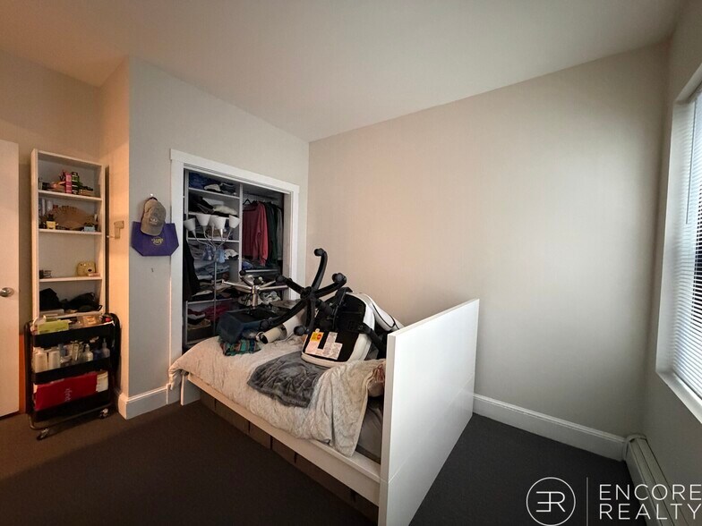 Building Photo - 7 Miner St