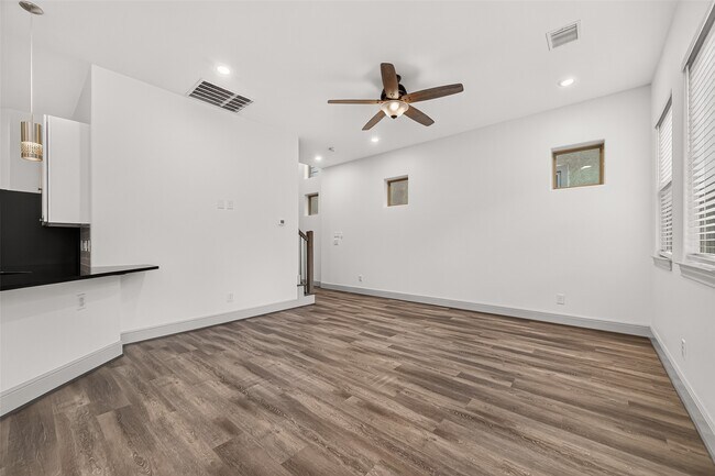 Building Photo - 159 Benjis Pl