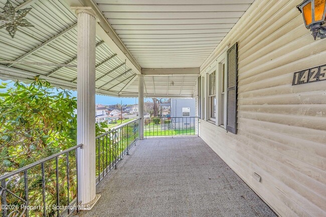 Building Photo - 1425 Church Ave