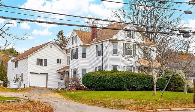 Building Photo - 2154 Main St