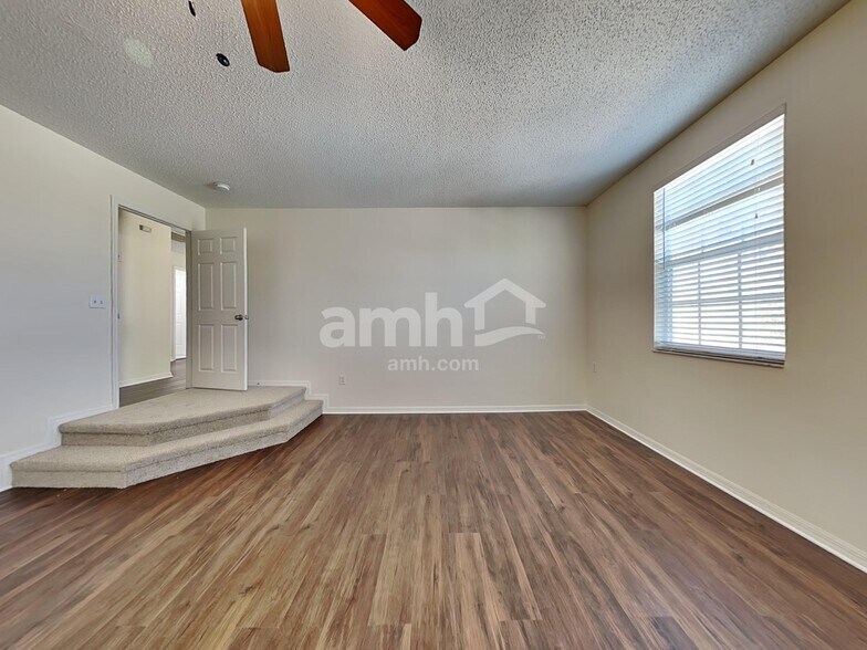 Building Photo - 607 Grand Canyon Dr