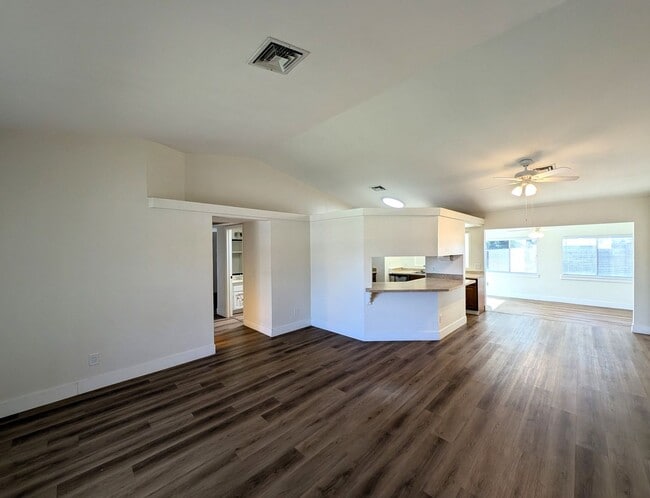 Building Photo - 3 Bedroom Home in the Canyon Run at the Pr...