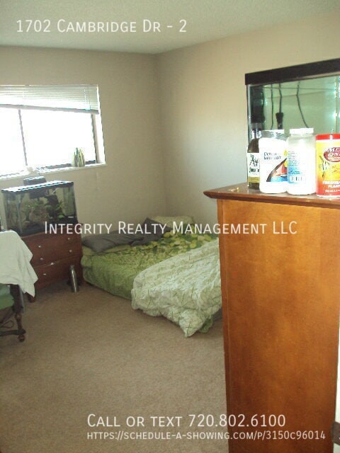 Building Photo - 1702 Cambridge Dr