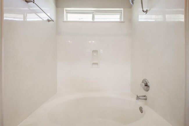 Building Photo - 218 Katy B Ln