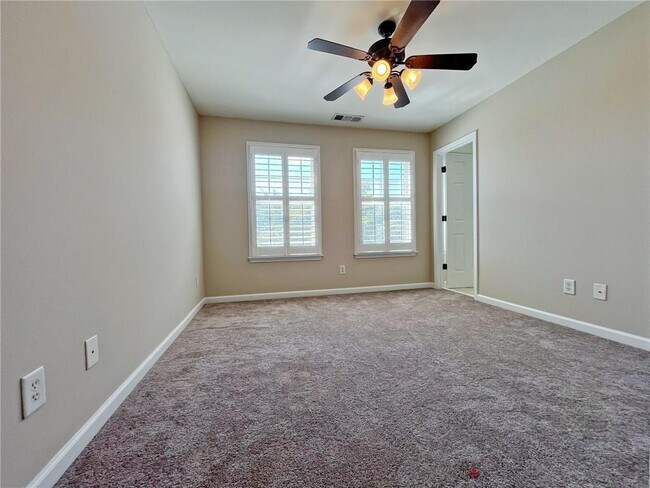 Building Photo - 525 Grove Field Ct NW