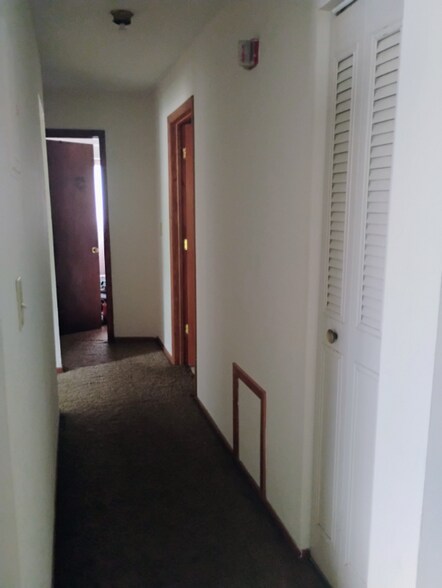 Building Photo - 1086 Como Pl