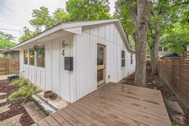 Building Photo - 64 Comal St
