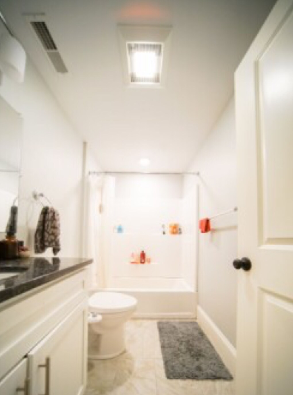 Building Photo - 2761 Washington St