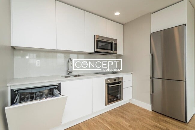 Building Photo - 334A Harvard St. Unit 7