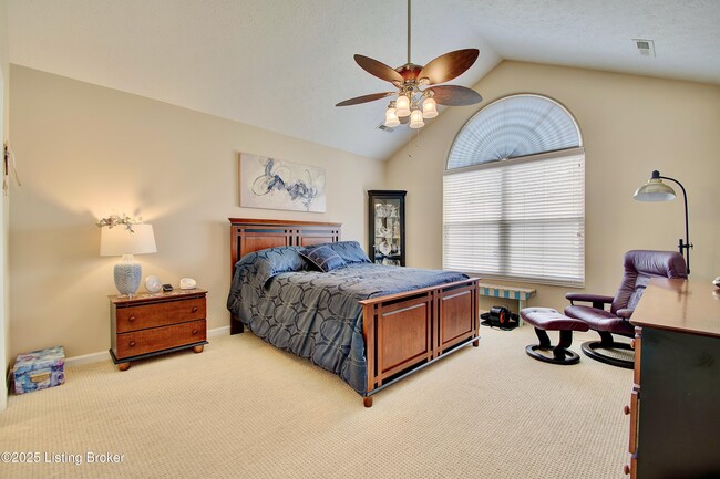 Building Photo - 9097 Royal Oak Ln