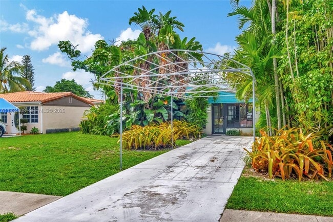 Building Photo - 1224 NE 182nd St