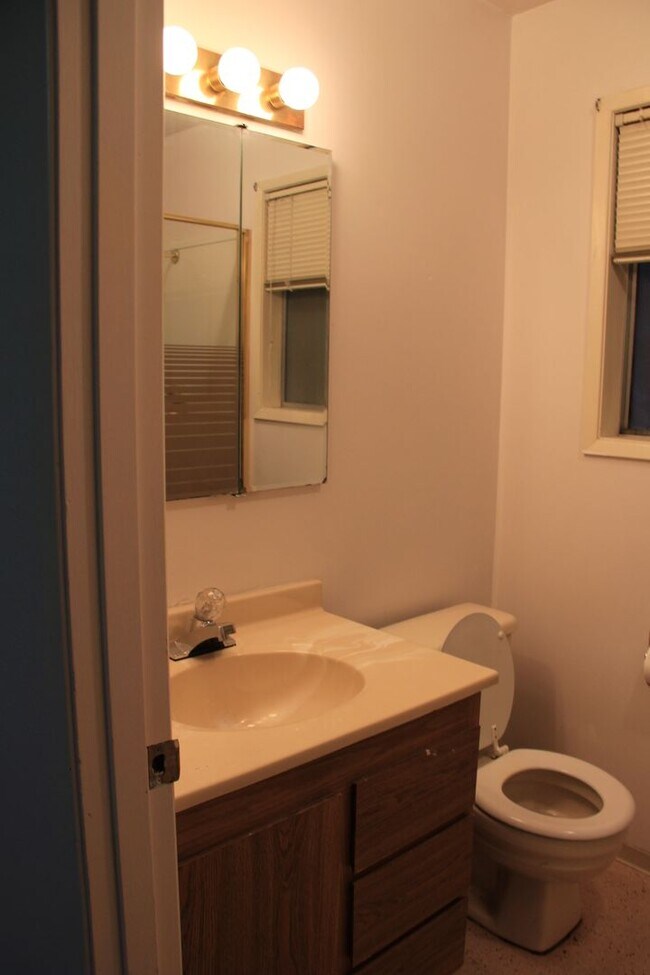 Building Photo - 1432