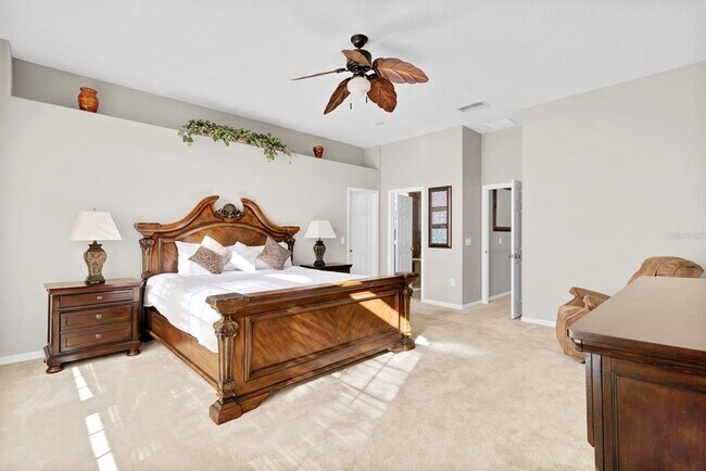 Building Photo - 2262 Windcrest Lake Cir