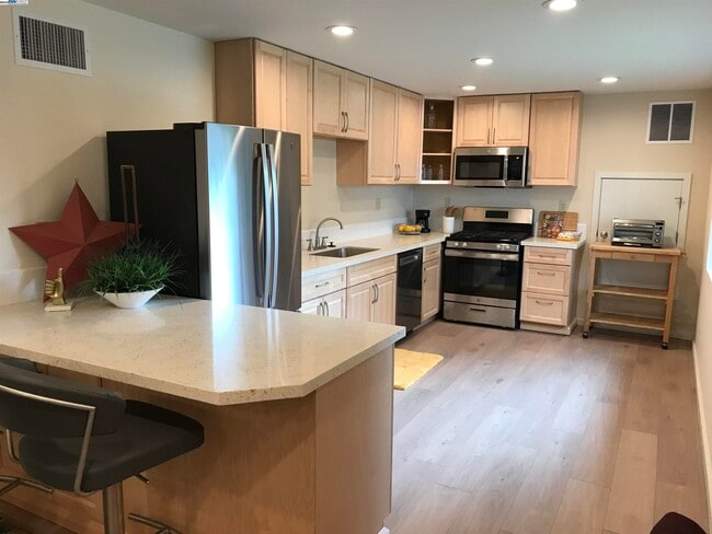 Primary Photo - 11 Corte Del Contento