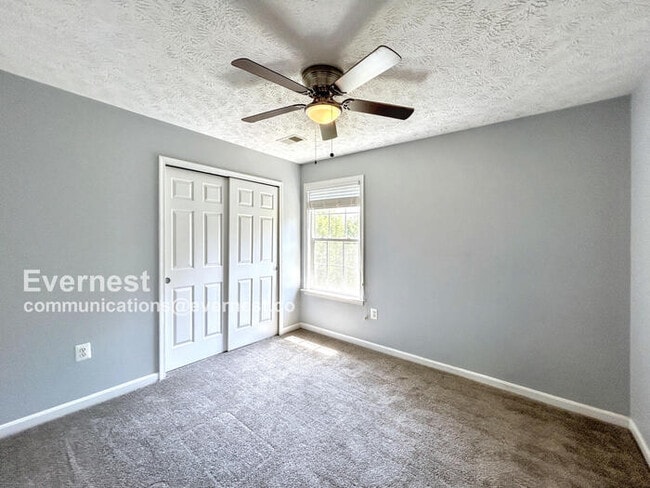 Building Photo - 94 Twin Hill Ln