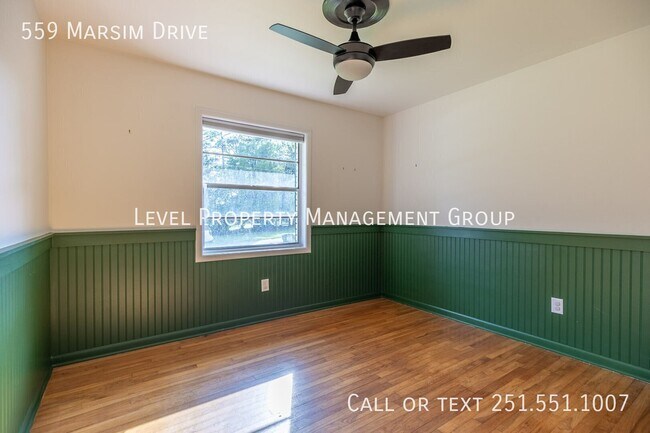 Building Photo - 559 Marsim Dr