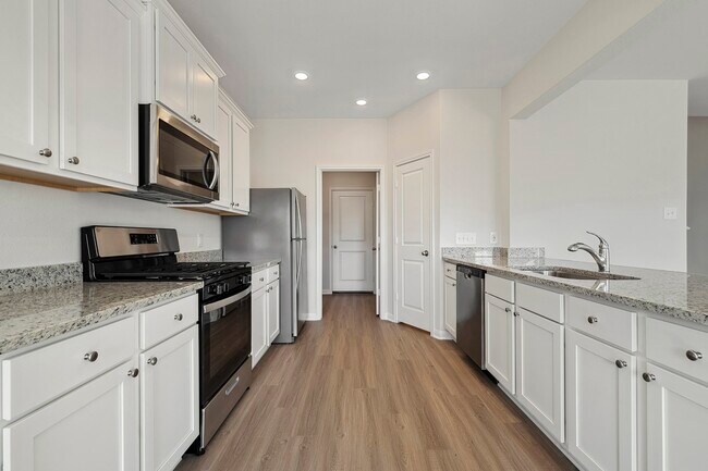 Building Photo - 360 Kingston Wy