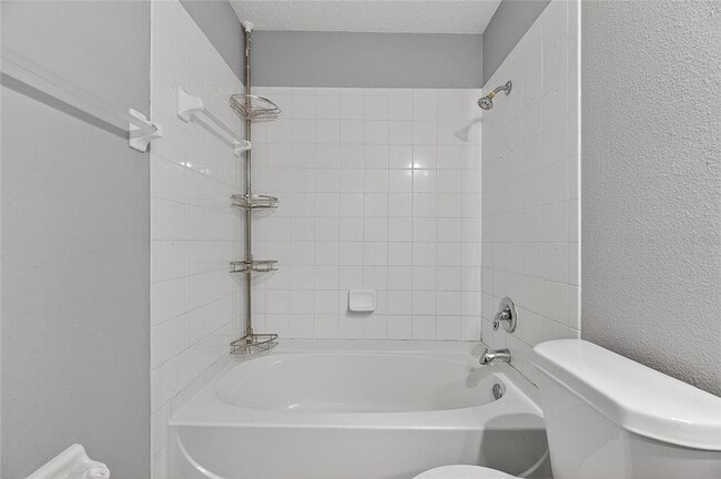 Building Photo - 13123 Kings Crossing Dr