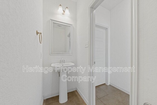 Building Photo - 9683 Shorebird Ln