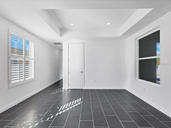 Building Photo - 4524 Riverwood Ave