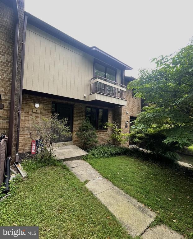 Building Photo - 5 Briardale Ct