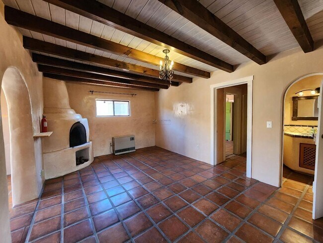 Building Photo - 1703A Jay St