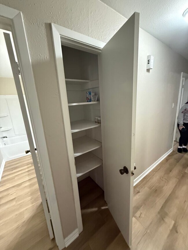 Building Photo - Beautiful 3 Bedroom home in Springhill ISD