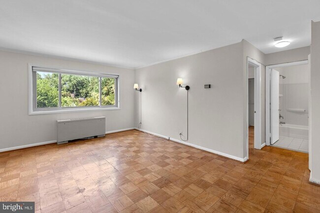 Building Photo - 4570 MacArthur Blvd NW