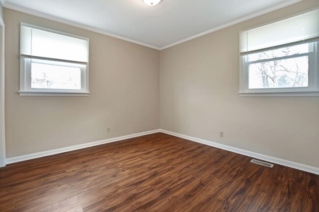 Building Photo - Pet Friendly Three Bedroom with Basement!