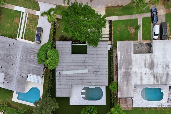 Building Photo - 1931 NE 186th Dr