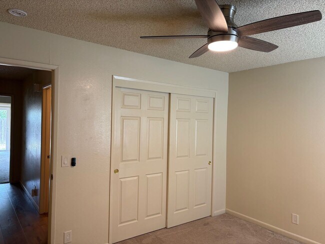 Building Photo - Colusa Ave