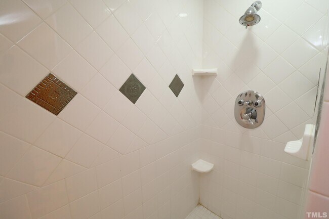 Building Photo - 100 Pebble Ridge Farms Ct