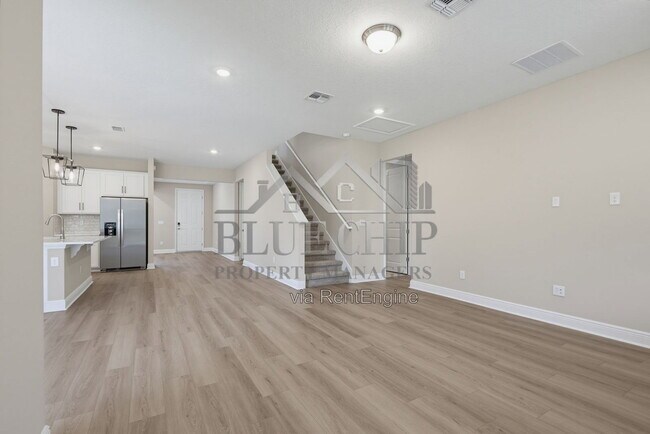 Building Photo - 1213 Pampus Dr
