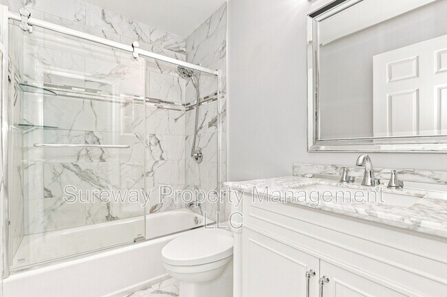 Building Photo - 1 Periwinkle Ln
